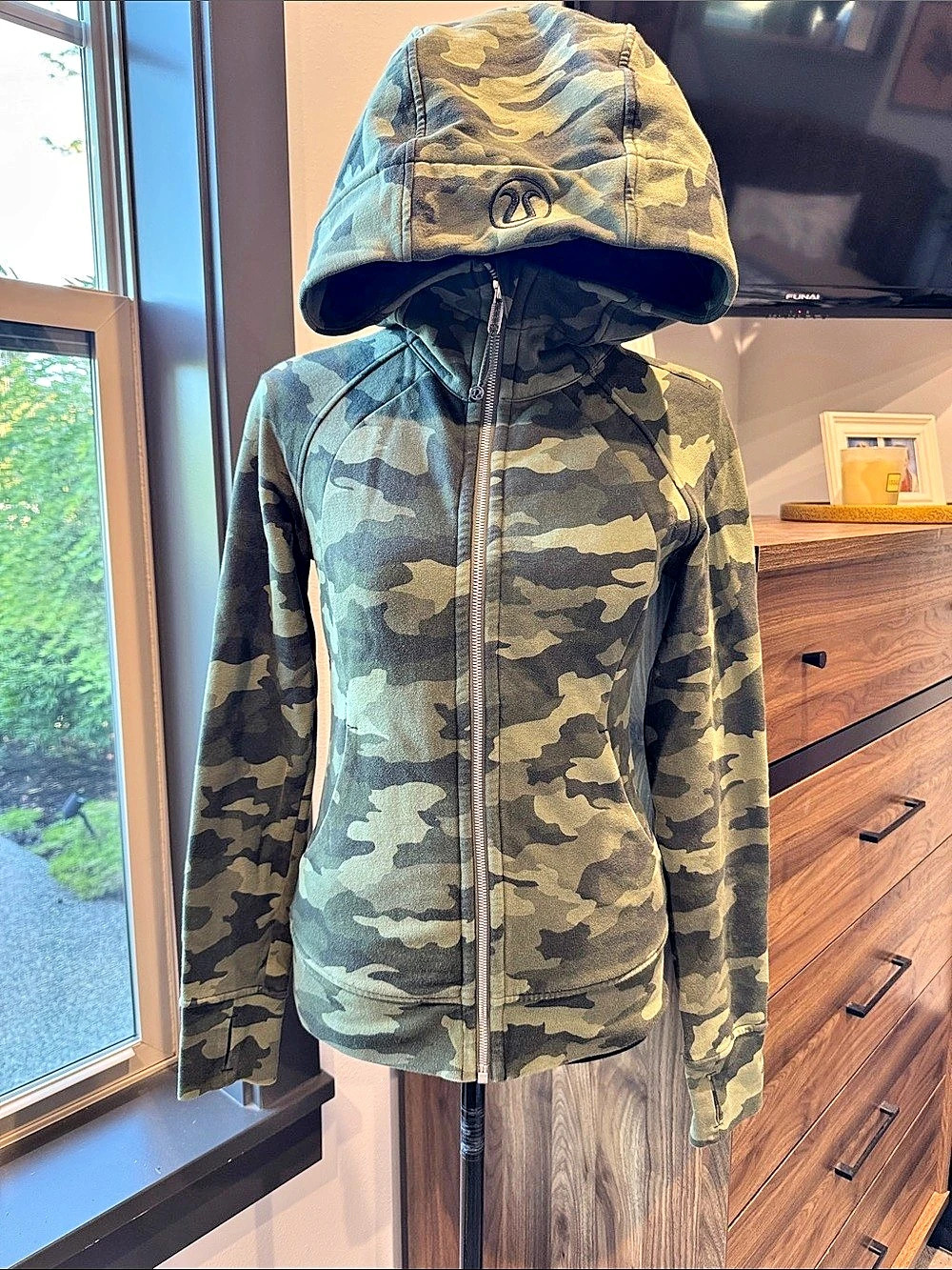 lululemon Scuba Hoodie *Light Cotton Fleece Camo Jacket Size 2